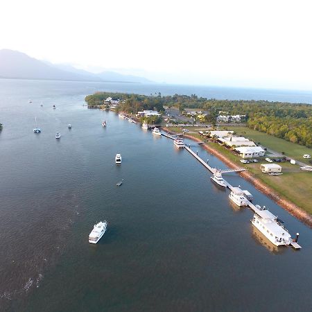 Lucinda Fishing Lodge ภายนอก รูปภาพ