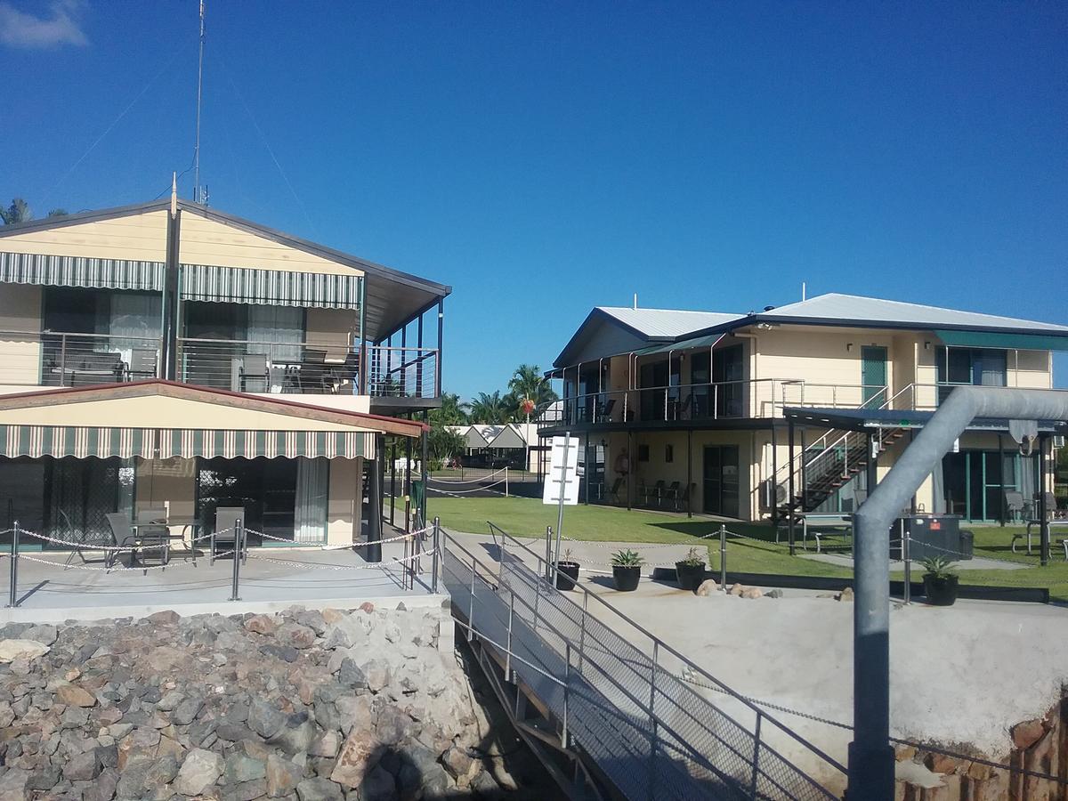 Lucinda Fishing Lodge ภายนอก รูปภาพ