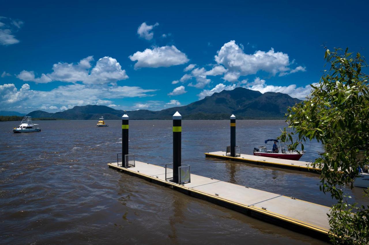 Lucinda Fishing Lodge ภายนอก รูปภาพ