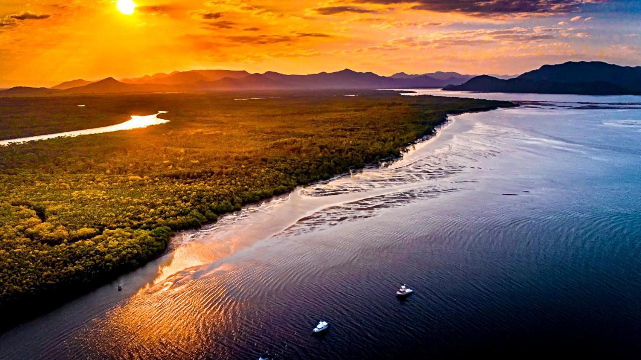 Lucinda Fishing Lodge ภายนอก รูปภาพ