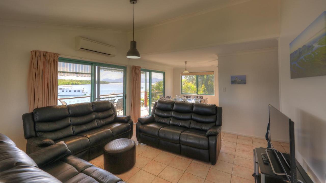 Lucinda Fishing Lodge ภายนอก รูปภาพ