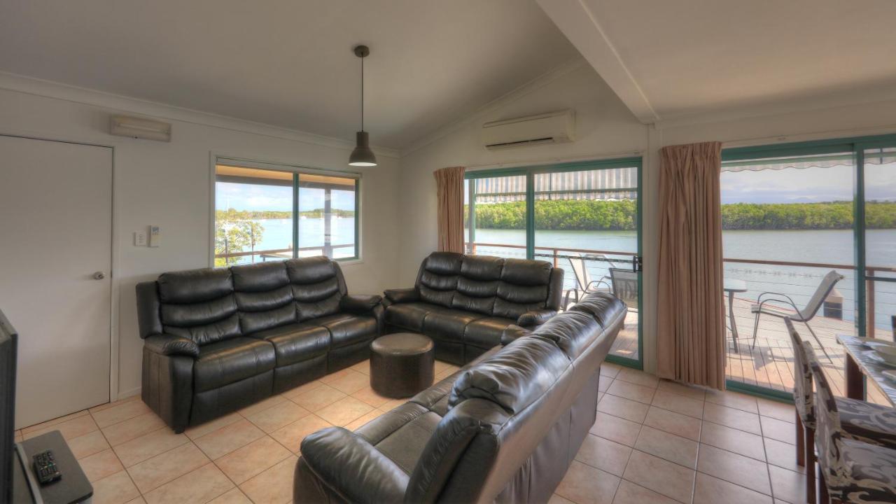 Lucinda Fishing Lodge ภายนอก รูปภาพ